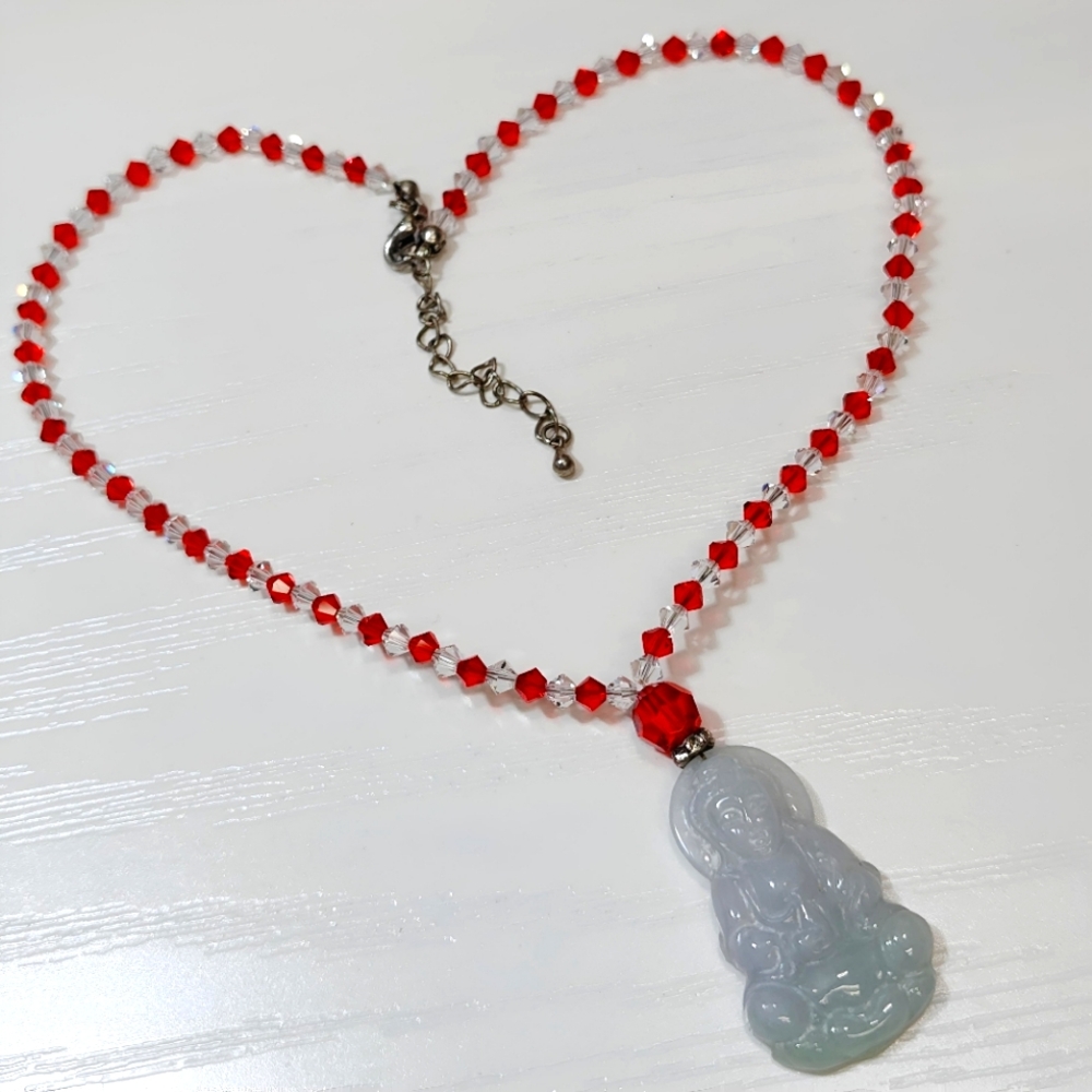 Vintage Carved Green Jadeite Gaunyin Pendant Necklace Red Clear Crystal Beads - Picture 13 of 14